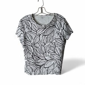 Croft & Barrow Black Leaf Print Short Sleeve Tee